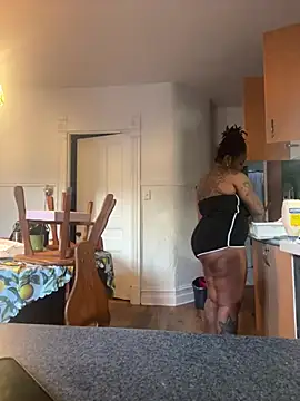 Goddess Nafeesha online show from June 9, 11:05 pm