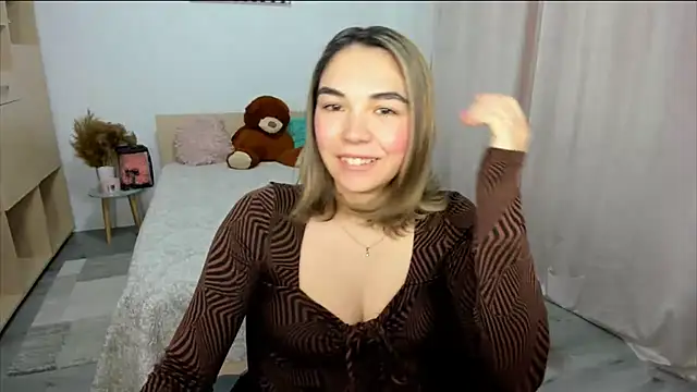 Alexa Dolly12 online show from February 25, 7:40 am