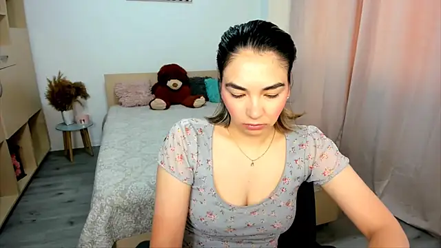 Alexa Dolly12 online show from May 20, 8:09 am