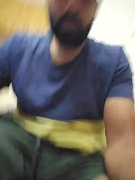 Snapshot of Hornie_small_Dick01 chatting on February 19, 6:20 am Hornie small Dick01 online show from February 19, 6:20 am