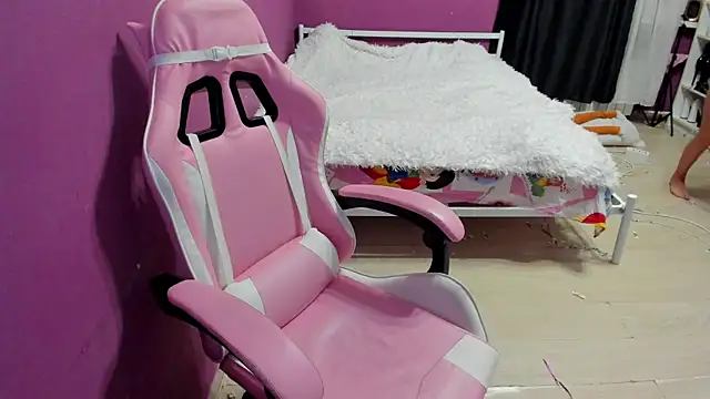 Snapshot of Lika8234 chatting on January 8, 12:46 am Lika8234 online show from January 8, 12:46 am