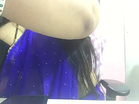 Snapshot of Desi_bhabhiii chatting on December 18, 9:04 am Desi bhabhiii online show from December 18, 9:04 am