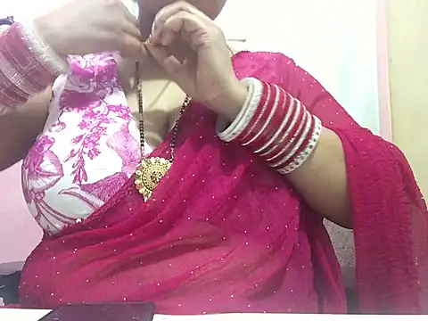Snapshot of Desi_bhabhiii chatting on December 26, 5:37 am Desi bhabhiii online show from December 26, 5:37 am