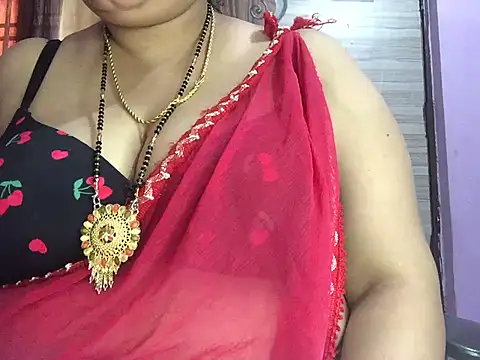 Snapshot of Desi_bhabhiii chatting on February 3, 9:19 am Desi bhabhiii online show from February 3, 9:19 am