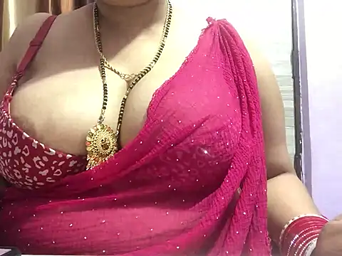 Snapshot of Desi_bhabhiii chatting on February 21, 9:02 am Desi bhabhiii online show from February 21, 9:02 am
