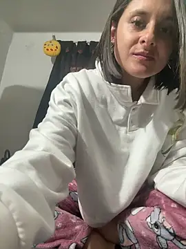 Snapshot of Alice_milf_ chatting on March 4, 8:59 pm Alice milf online show from March 4, 8:59 pm