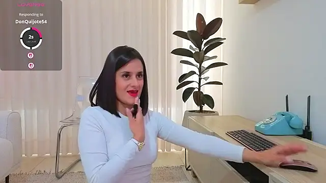 Snapshot of Alice_milf_ chatting on March 13, 12:01 pm Alice milf online show from March 13, 12:01 pm