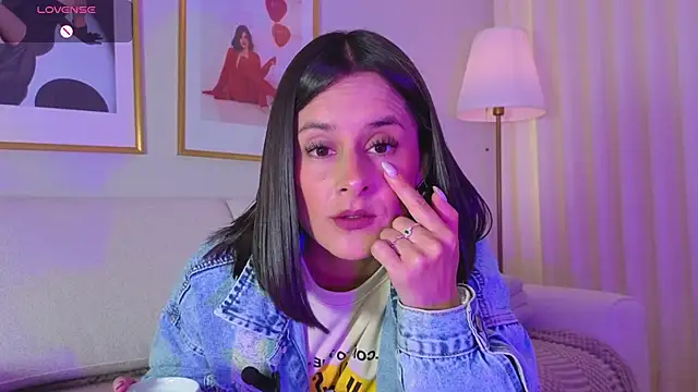 Snapshot of Alice_milf_ chatting on March 28, 3:11 pm Alice milf online show from March 28, 3:11 pm