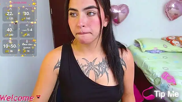 Snapshot of _luna_torres chatting on December 7, 9:44 pm luna torres online show from December 7, 9:44 pm