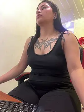 Snapshot of _luna_torres chatting on April 20, 12:52 pm luna torres online show from April 20, 12:52 pm