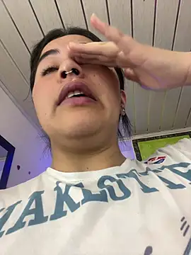 Snapshot of _luna_torres chatting on May 5, 12:35 pm luna torres online show from May 5, 12:35 pm