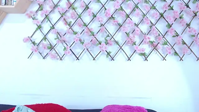 Snapshot of tiffany_gomez9 chatting on March 11, 12:49 am tiffany gomez9 online show from March 11, 12:49 am