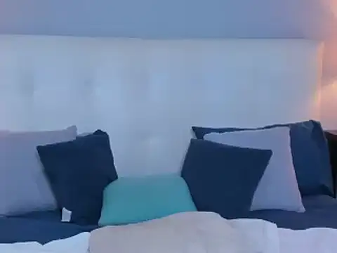 SaraaJhonsonn online show from January 13, 6:59 pm