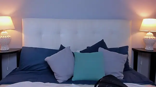 SaraaJhonsonn online show from March 8, 6:47 pm