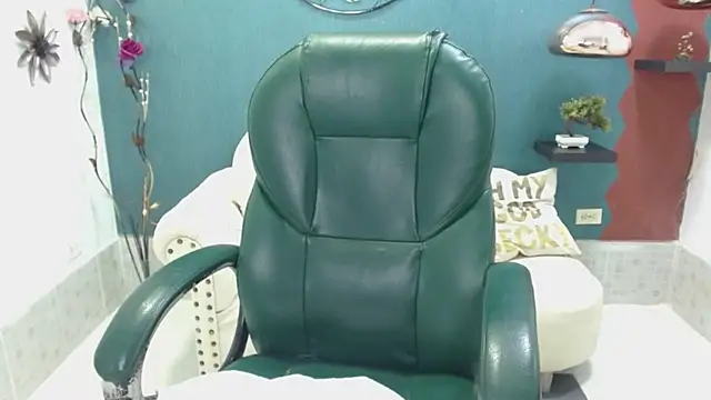 Melikasweetz online show from December 29, 8:26 pm