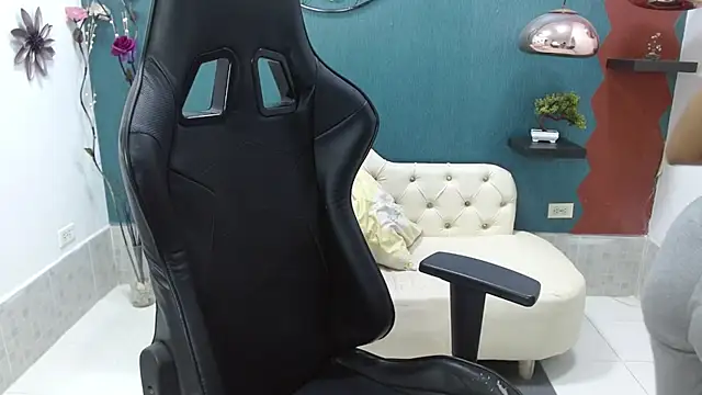 Melikasweetz online show from February 14, 5:46 pm