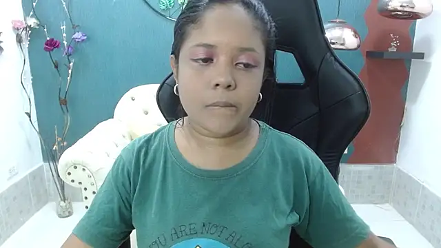 Melikasweetz online show from February 25, 5:25 pm