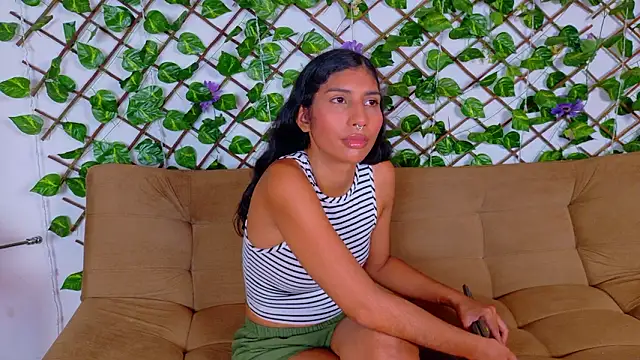 Snapshot of taty_miller chatting on February 11, 7:19 pm taty miller online show from February 11, 7:19 pm