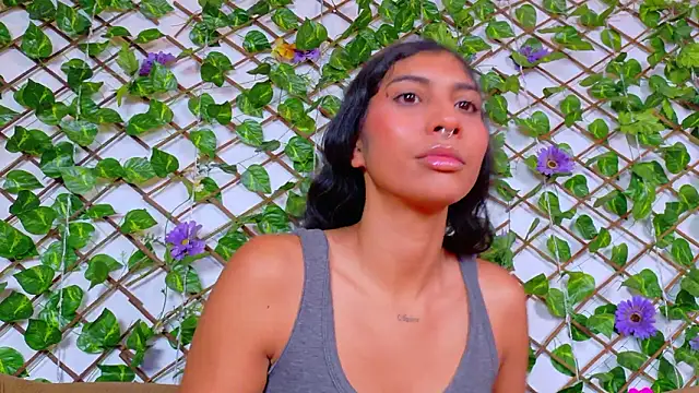 Snapshot of taty_miller chatting on February 15, 7:21 pm taty miller online show from February 15, 7:21 pm