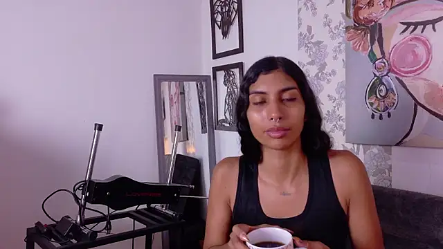 Snapshot of taty_miller chatting on March 6, 2:02 pm taty miller online show from March 6, 2:02 pm