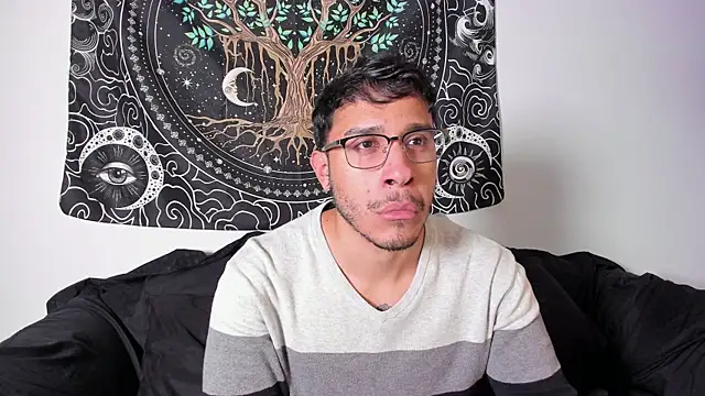 JayMarcos  online show from October 26, 4:40 am