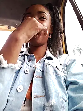 Snapshot of AbbyTomson chatting on October 29, 4:09 pm AbbyTomson online show from October 29, 4:09 pm