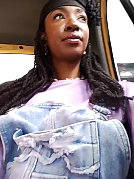 Snapshot of AbbyTomson chatting on October 30, 3:57 pm AbbyTomson online show from October 30, 3:57 pm