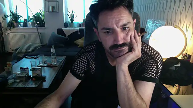 tomz0819 online show from July 25, 8:34 am