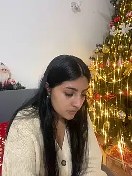 cloe small online show from December 6, 12:23 am