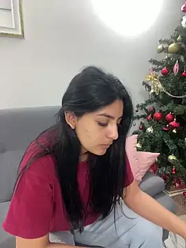 cloe small online show from December 22, 6:28 am