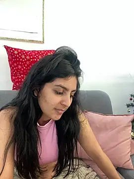 cloe small online show from December 30, 12:31 pm