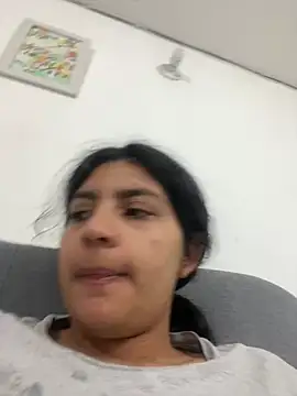 cloe small online show from January 31, 3:41 am