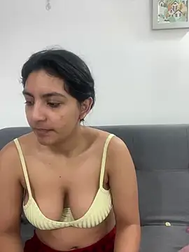 cloe small online show from February 4, 4:15 am