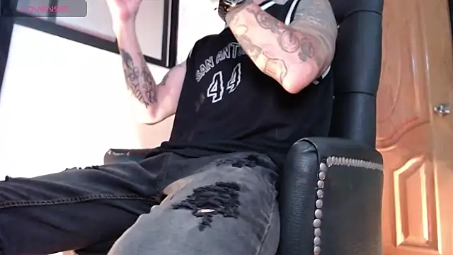 ren stipee online show from February 5, 11:17 pm