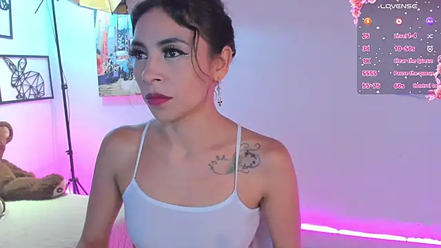 emma-hiill online show from December 11, 8:18 pm