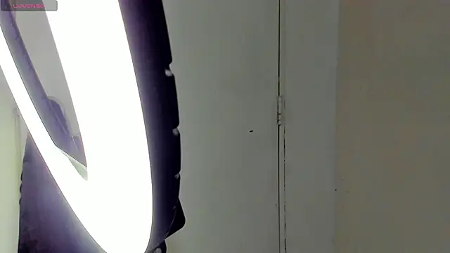 emma-hiill online show from December 26, 3:10 pm