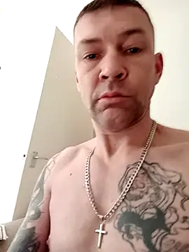 GlAsGoW83 online show from February 27, 4:21 pm