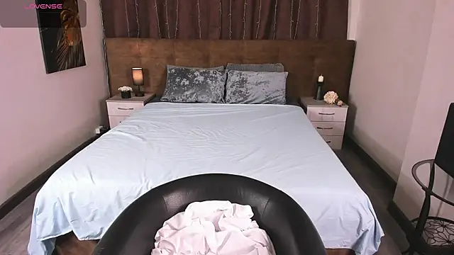 toooyour online show from October 12, 10:09 pm