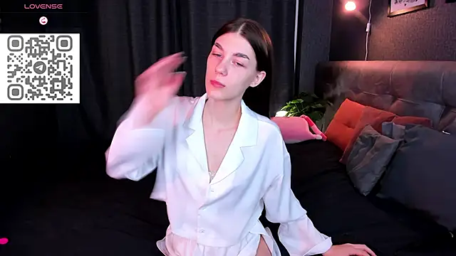 toooyour online show from November 13, 12:20 am