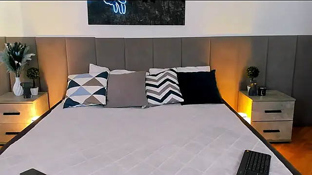 MiaBecky online show from February 27, 5:24 am