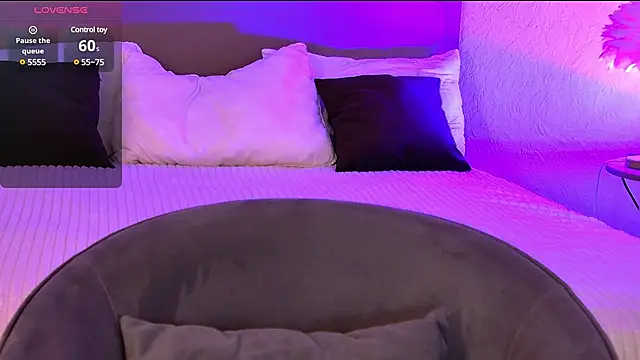 MiaBecky online show from March 14, 5:27 am