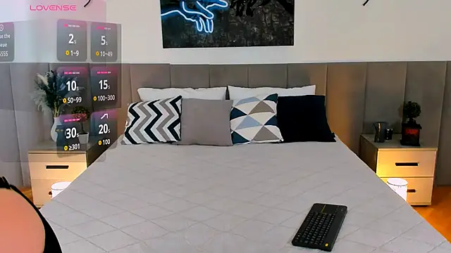 MiaBecky online show from September 21, 5:31 am