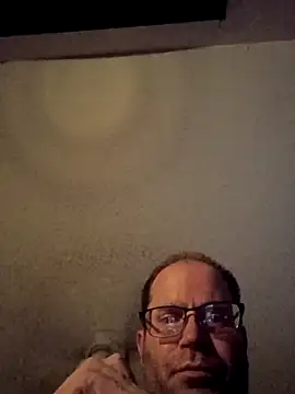 Snapshot of crazycam619 chatting on December 4, 12:25 pm crazycam619 online show from December 4, 12:25 pm