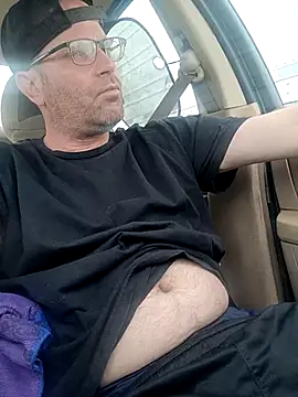 Snapshot of crazycam619 chatting on February 12, 12:05 am crazycam619 online show from February 12, 12:05 am