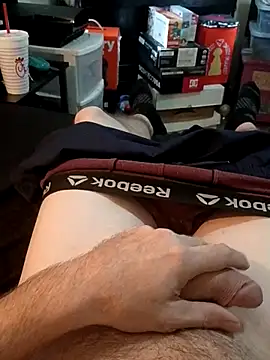 Snapshot of crazycam619 chatting on April 8, 11:16 pm crazycam619 online show from April 8, 11:16 pm