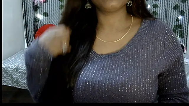 Snapshot of Radhika_Singhaniya chatting on January 4, 8:06 am Radhika Singhaniya online show from January 4, 8:06 am