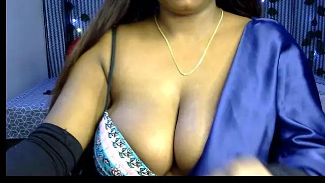 Snapshot of Radhika_Singhaniya chatting on February 11, 3:29 pm Radhika Singhaniya online show from February 11, 3:29 pm