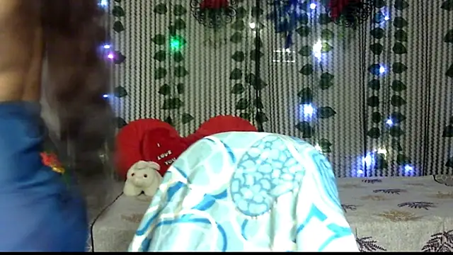 Snapshot of Radhika_Singhaniya chatting on March 16, 12:44 pm Radhika Singhaniya online show from March 16, 12:44 pm