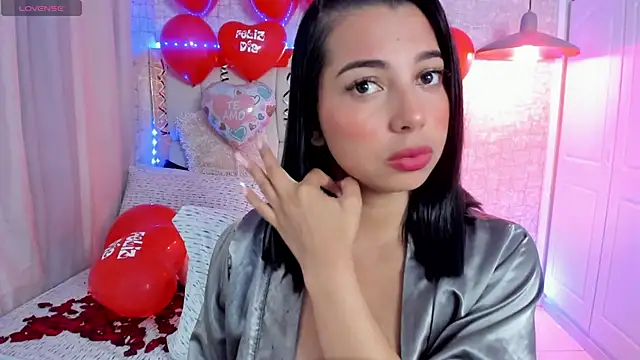 AlexandraaMillerr online show from February 15, 2:11 pm