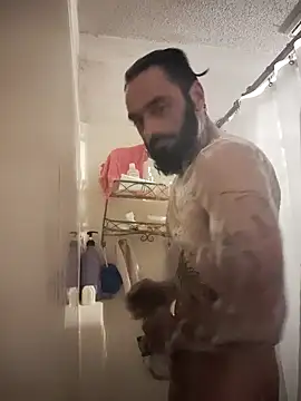 Snapshot of C8L3U chatting on December 22, 7:22 am C8L3U online show from December 22, 7:22 am